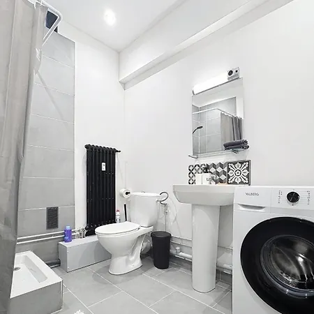 Le Proche Gare Apartamento *